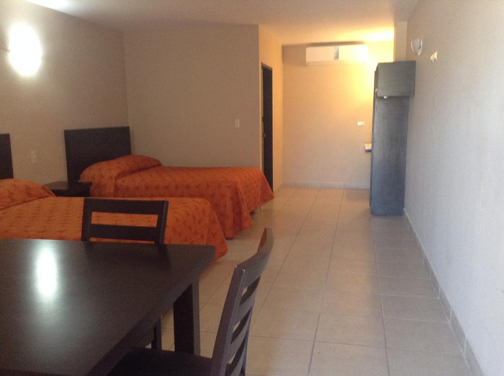 Los Jitos Hotel & Suites San Carlos Nuevo Guaymas Zimmer foto